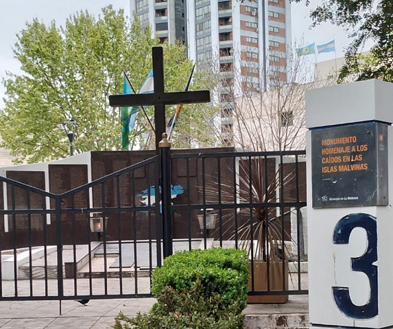 Monumento en homenaje a los caídos en Islas Malvinas, Municipio de La Matanza